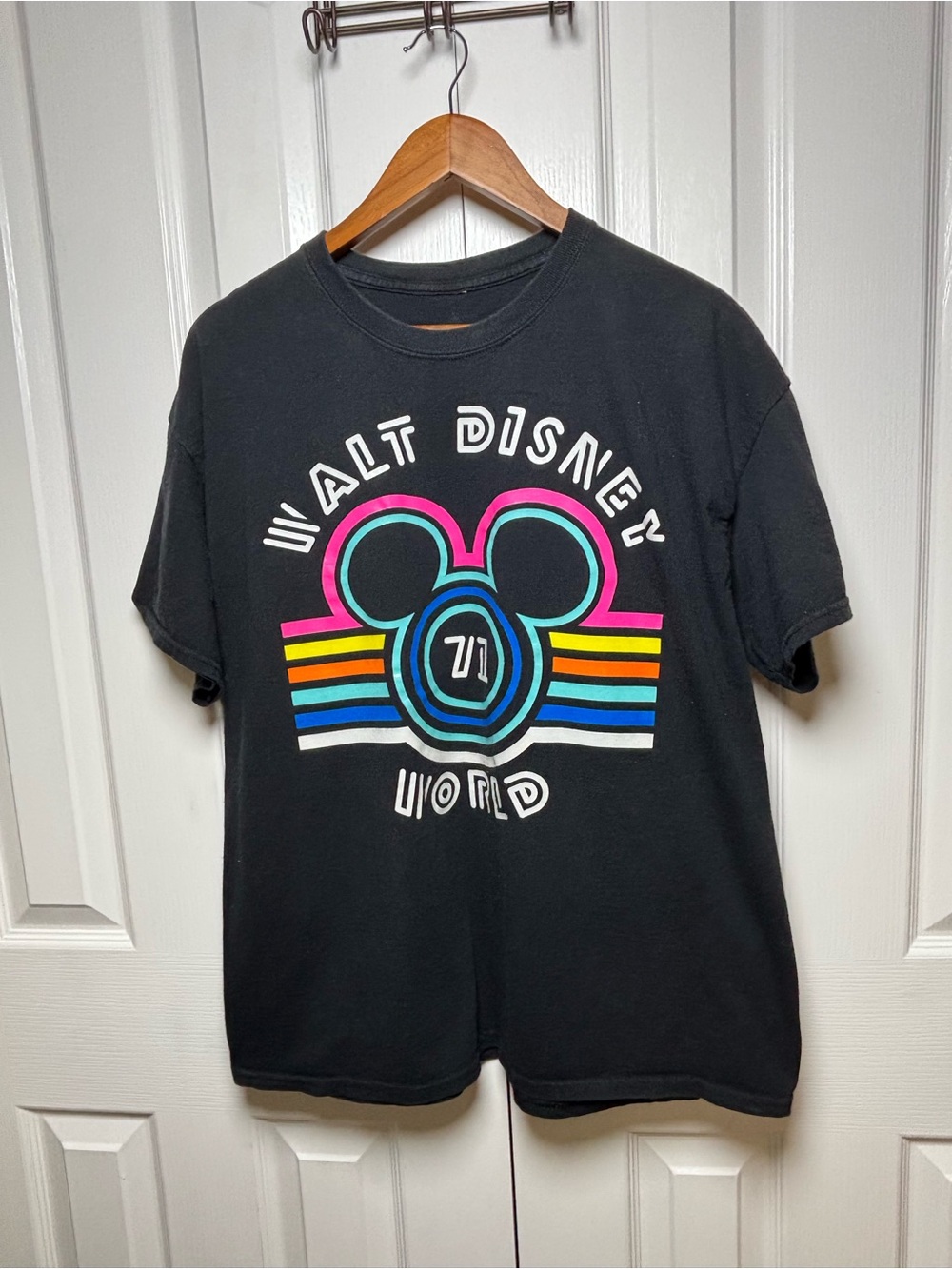 Walt Disney World Retro Neon Mickey Logo Tee Women’s XL Black Graphic T-Shirt